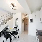 N&g Maisonette Apartment *