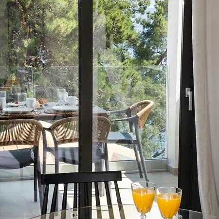 N&g Maisonette Апартаменты